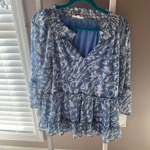 Blouse with beautiful ruffle detail, smocked neck